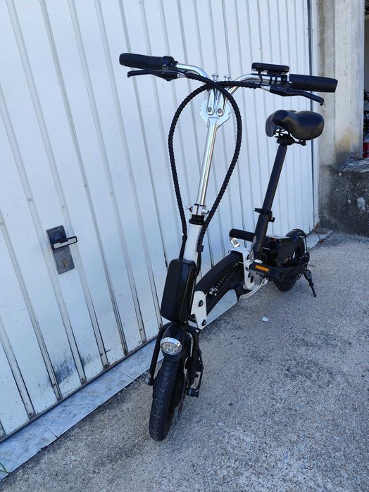 Bicicleta elétrica dobrável roda 12