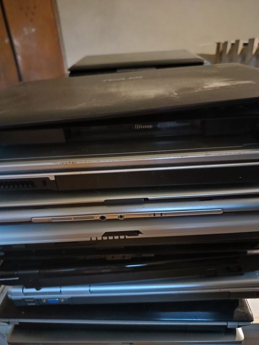 24  laptopy netbook Samsung Acer Toshiba Dell HP