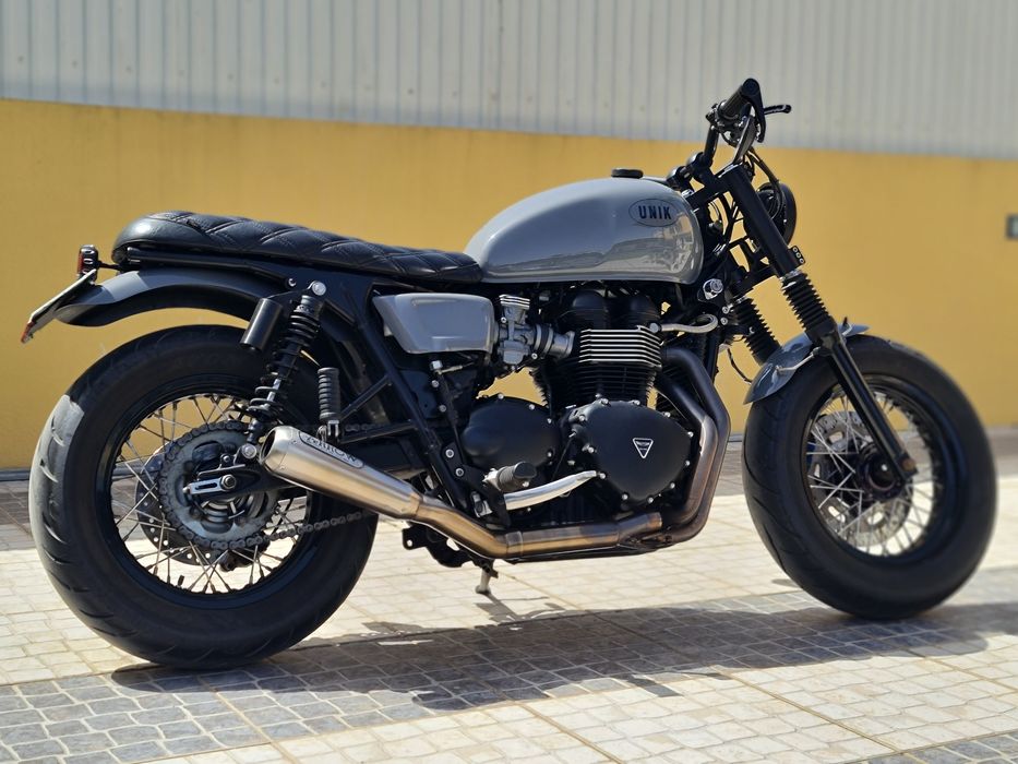 Triumph Bonneville T100 - única