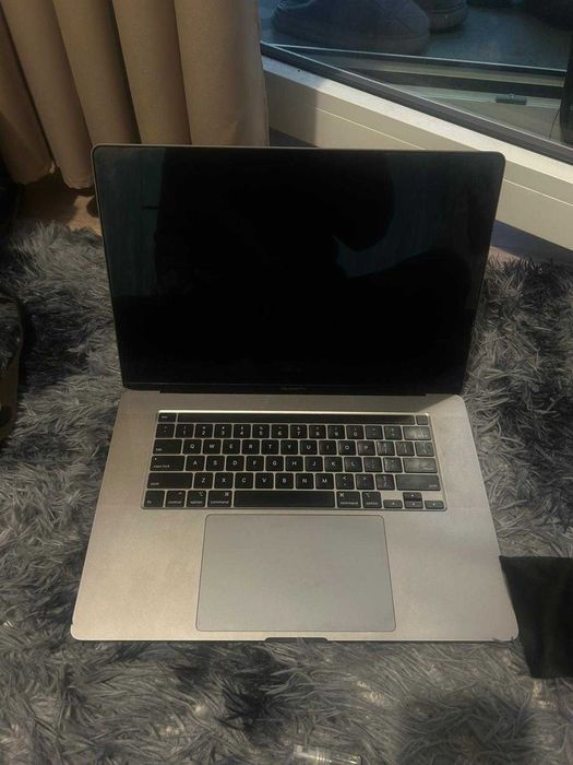 Macbook pro 2019, Intel 9, 64gb RAM, 1TB disk