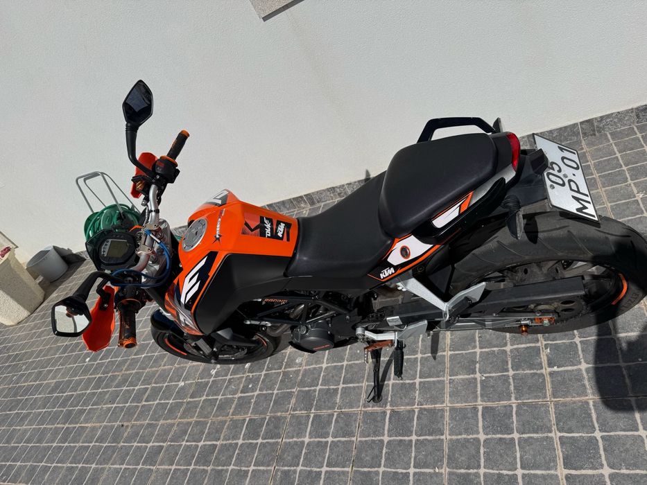 KTM Duke 125 (um só dono)