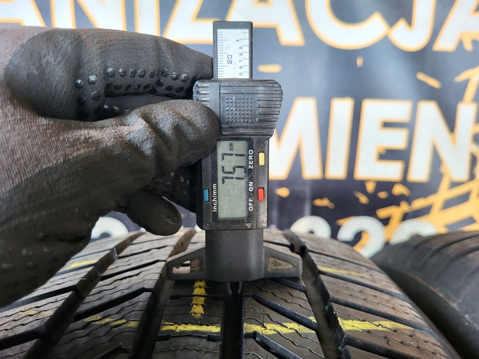 Opony zimowe 235/60/18 Continental 21/22rok 6,3/7,5mm