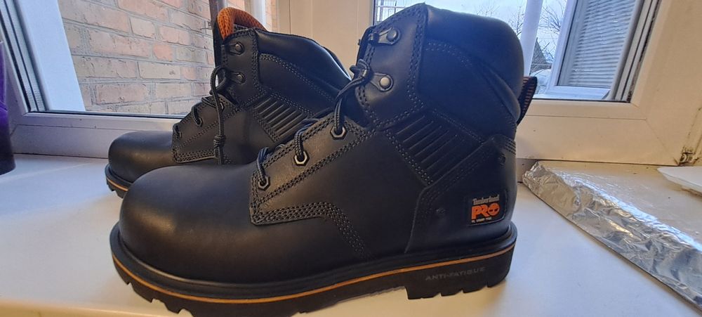 Робочі ботінки з металевим носком фірма Timberland