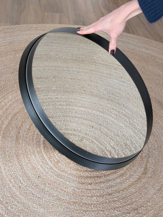 Black Round Mirror64584497598083121