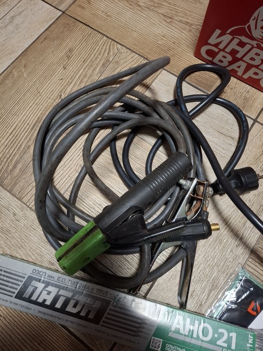 Зварювальний інвертор Paton Mini-150 (сварочный аппарат) чемодан + мас