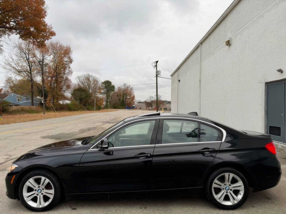 BMW 3 Series 330i xDrive      2017