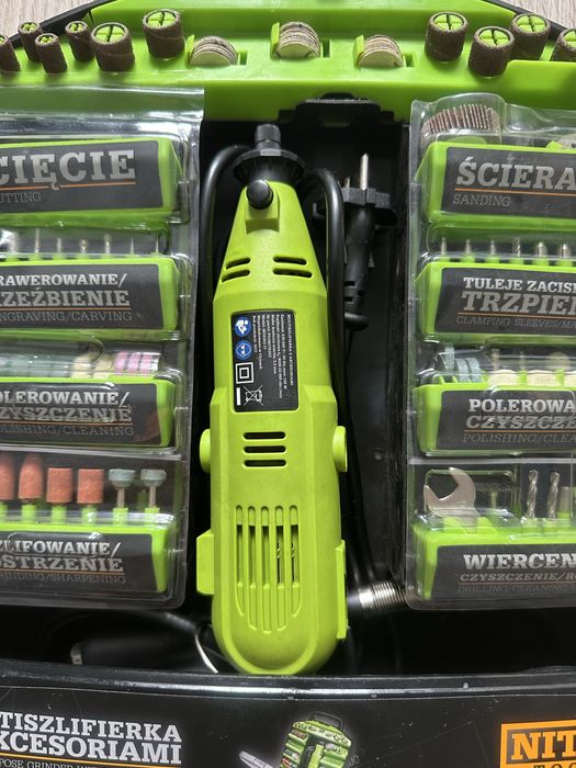 Multiszlifierka z akcesoriami NITEO Tools 130W