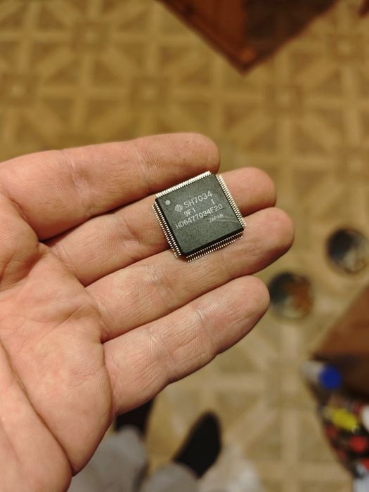 Procesor Hitachi HD6477034F20 SH7034 RISC QFP112 | UŻYWANY