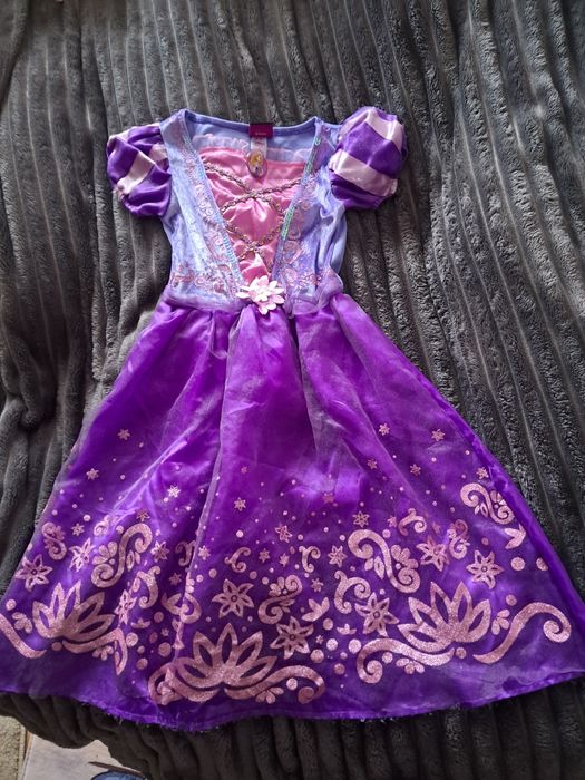Плаття рапунцель