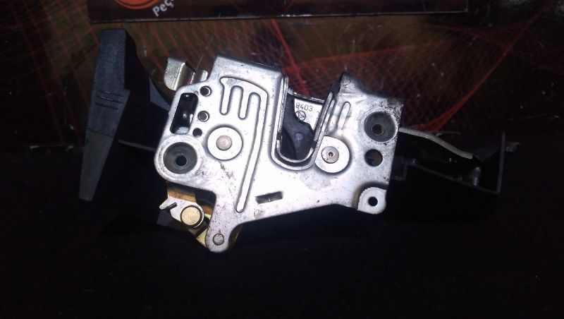 Fecho Da Porta Trás Esq Mercedes-Benz E-Class (W210)