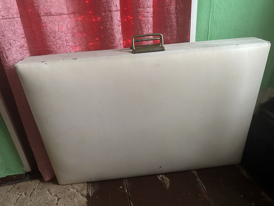 Кушетка продам для ресниць