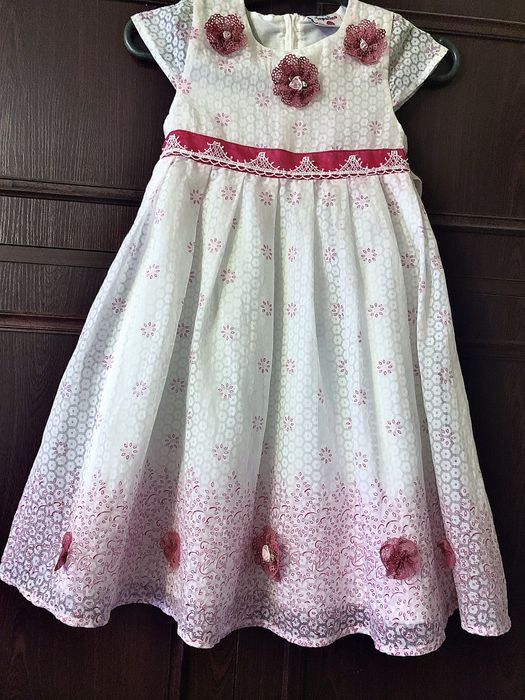 Платье на девочку