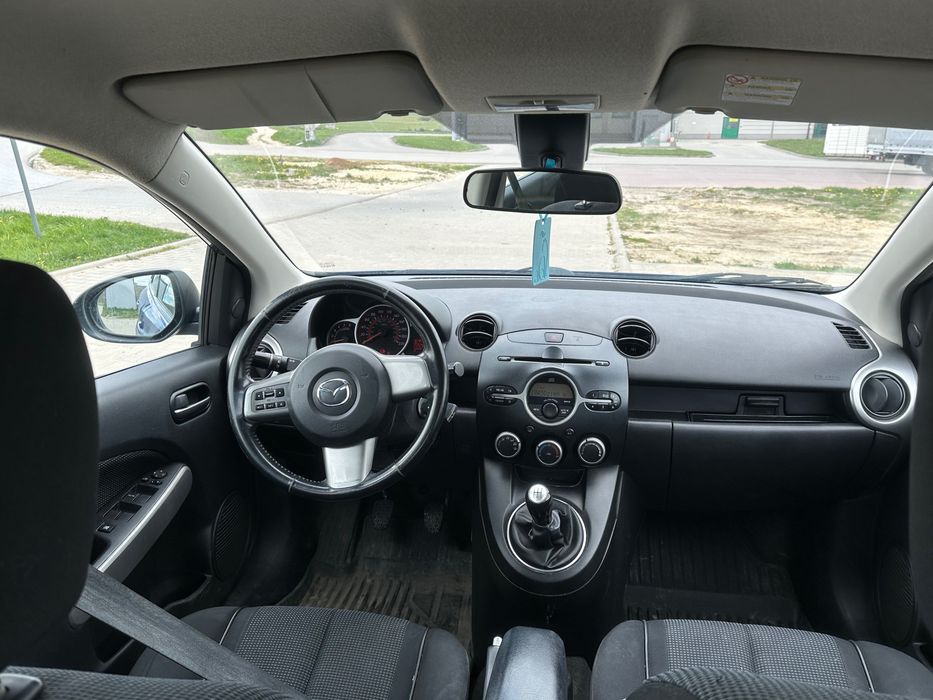 Samochód Mazda 2