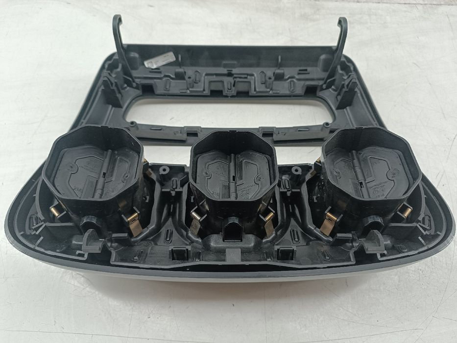 Moldura de consola central - MERCEDES-BENZ C-CLASS (W205) | 13 -