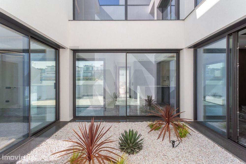 Moradia T4 em Cascais – Sofisticação, Conforto e Qualidade de Vida