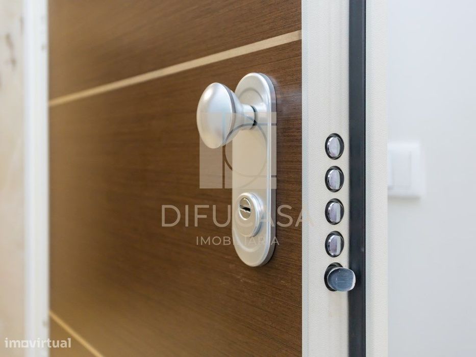 R299 APartamento T3 com terraço 14m2