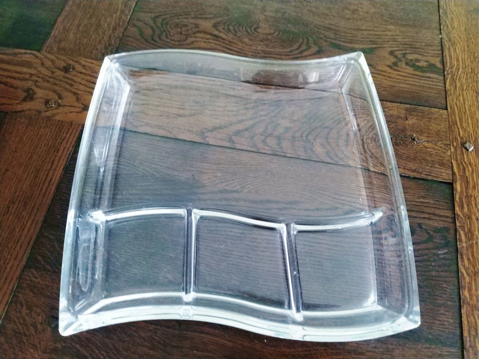 Taça para aperitivos ou frutas secas de Natal com  divisórias