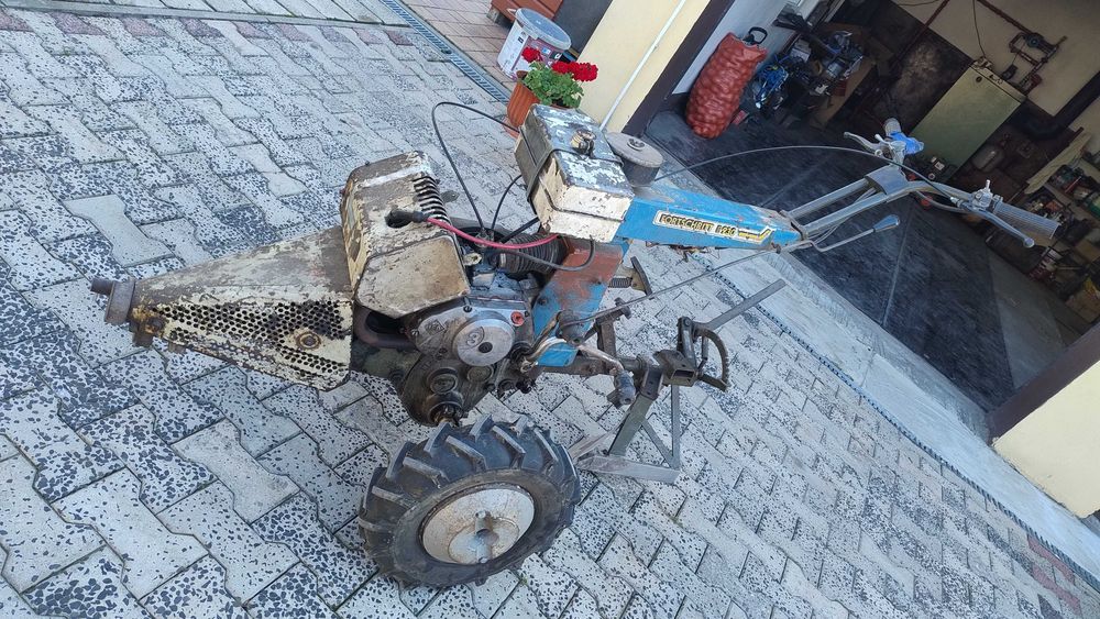 Fortschritt E930 traktorek dzik