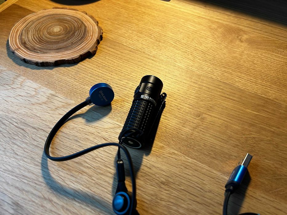 Olight S1R Baton II – kompaktowa latarka EDC, nowa + kabel USB