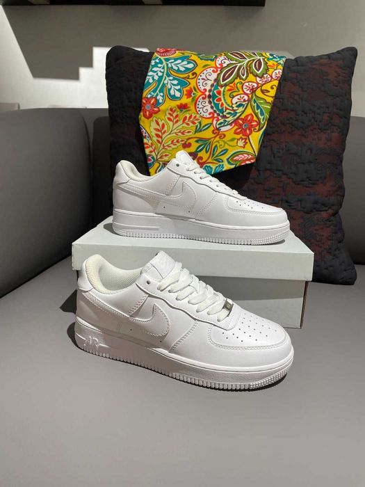 Promocja NIKE AIR FORCE 1 Biały AF1 R.42