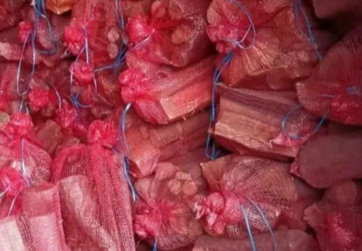 Vendo sacos de lenha de eucalipto seca fazemos entregas