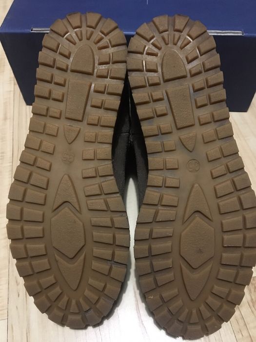Botki,śniegowce Armani Jeans 35