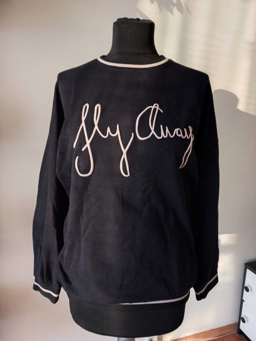 Bluza czarna z lamówkami