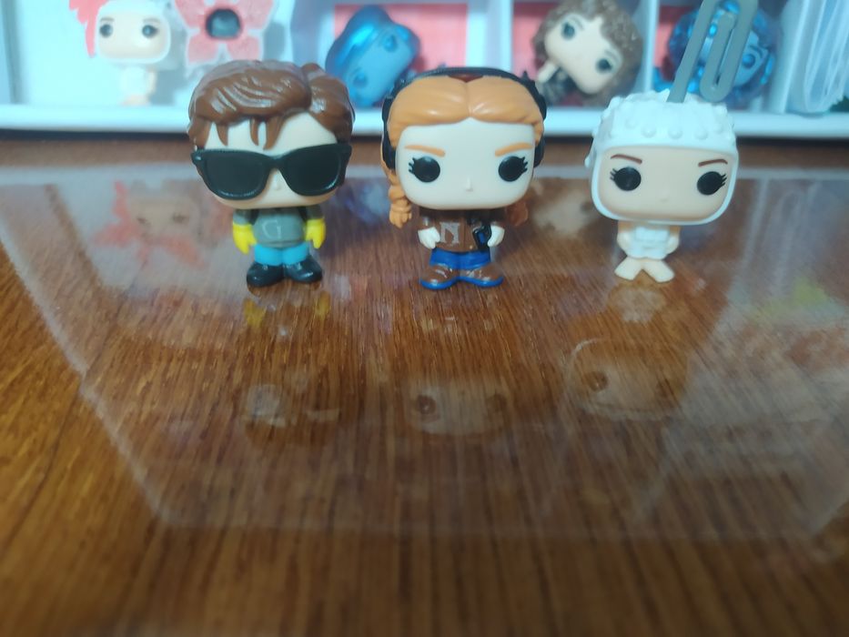 Фігурки дивні дива kinder JOY