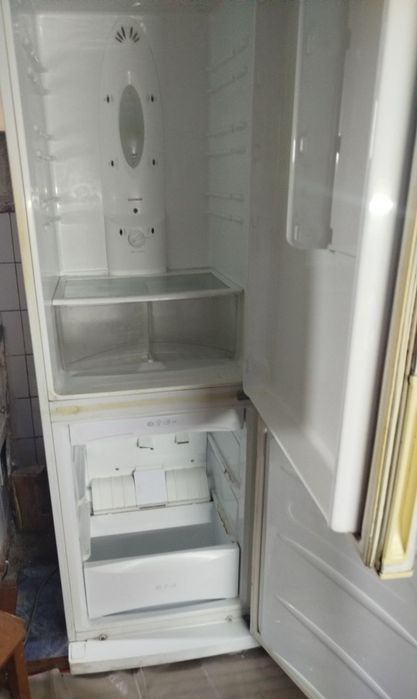 Продам холодильник lg цена 6500грн