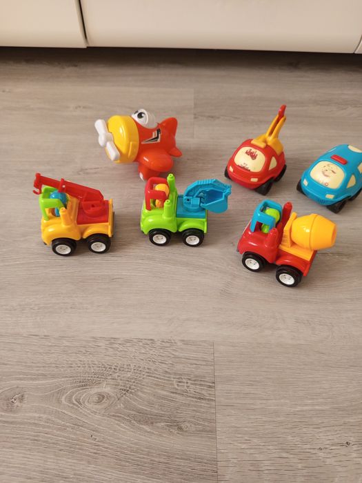 Zestaw pojazdów - samochody i samolot