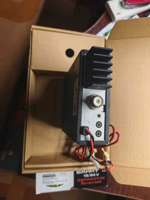 Радіостанція President Barry ||