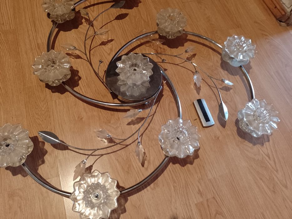 Lampa sufitowa na pilot