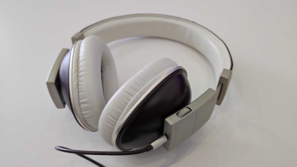 Auscultadores POLK Buckle usado