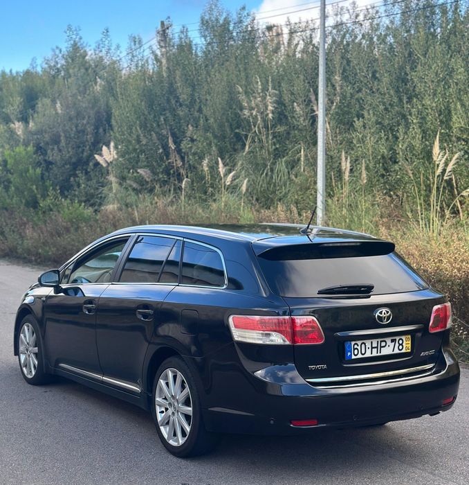 Toyota Avensis 2.2 Sw D-Cat 150cv-Full Extras[Caixa-automática]