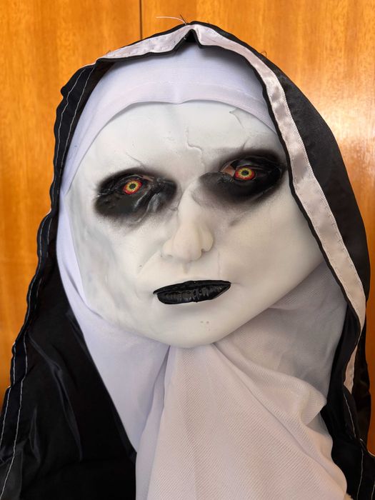 Máscara Freira nova