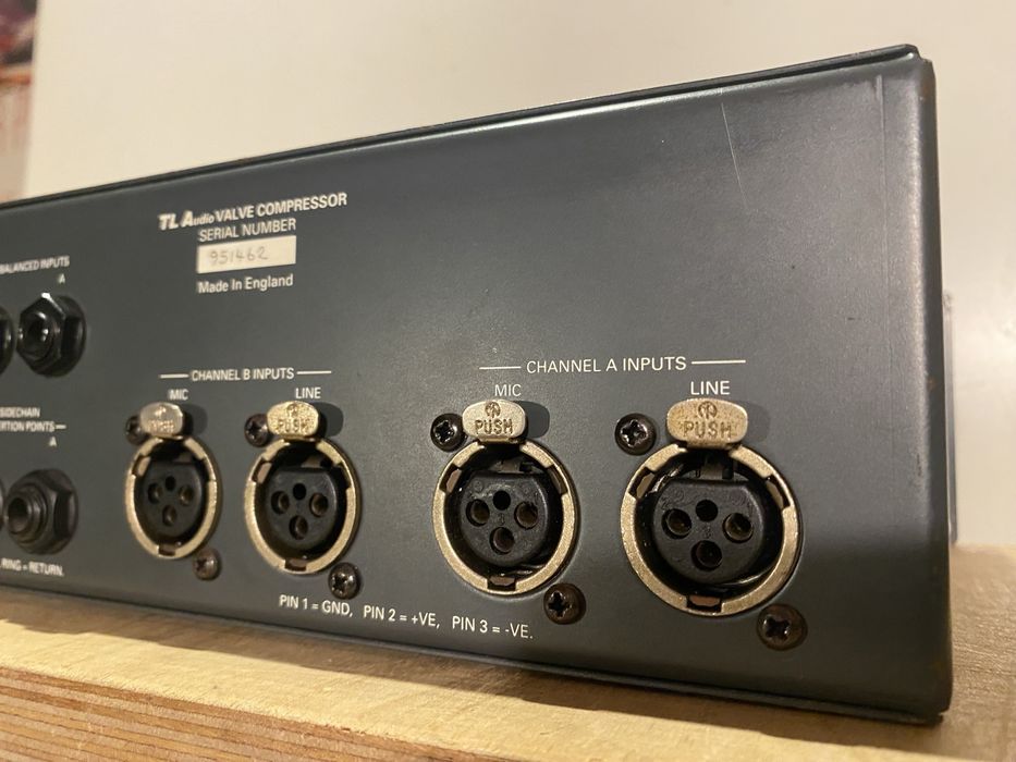 TL Audio C-1 Dual Valve Pre-Amplifier / Compressor (Série Classic)