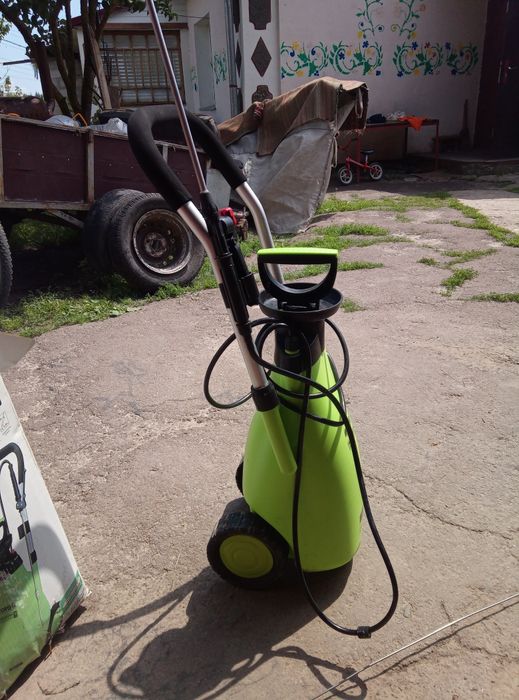 Обприскувач пневматичний Foresta