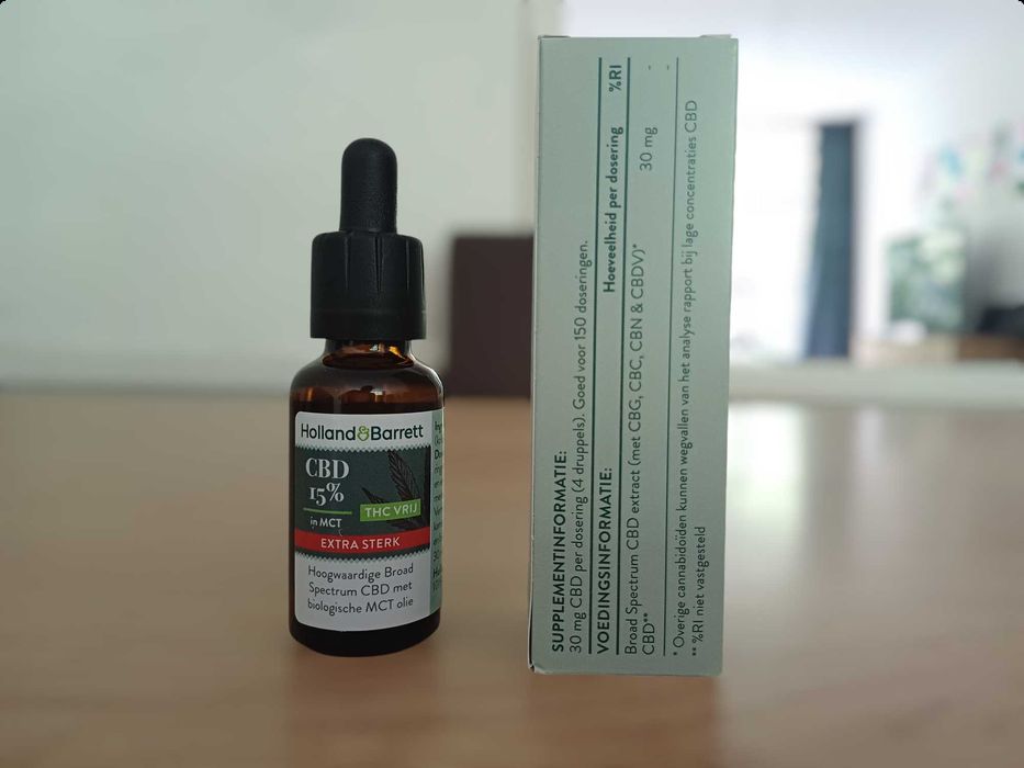 Holland & Barrett Olejek CBD 15% 30 ml Oryginalny