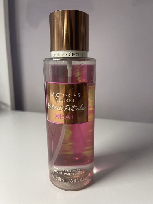 Спрей Victoria’s secret , Velvet Petals Heat