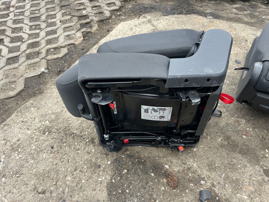 vw touran i fotel tylny lewy