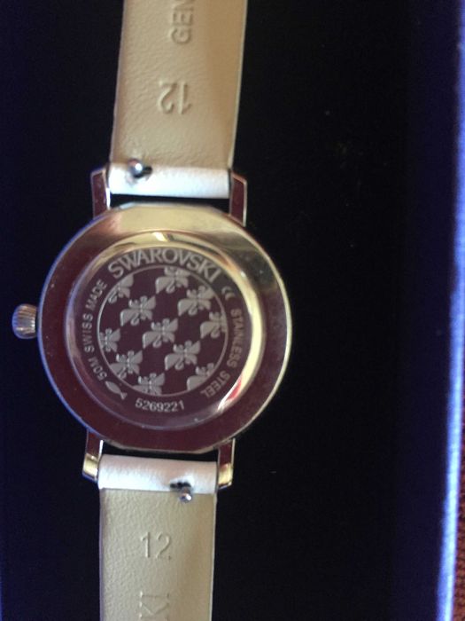 Relógio de senhora com cristais Swarovsky