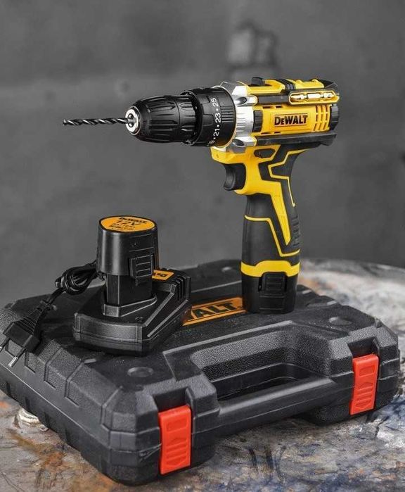 Шуруповерт dewalt, деволт