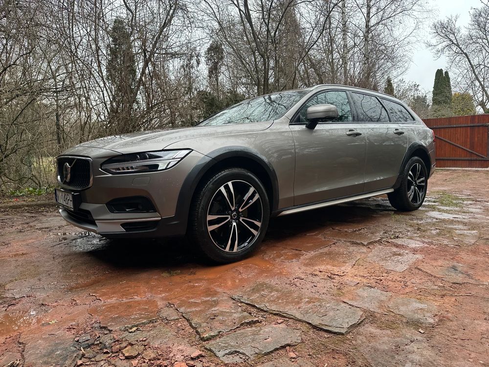 Volvo V90