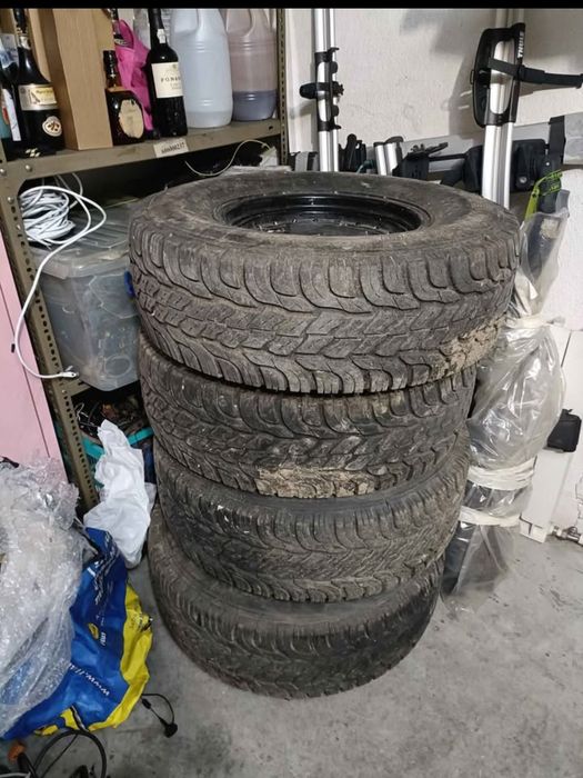 Pneus e jantes 265/70/16