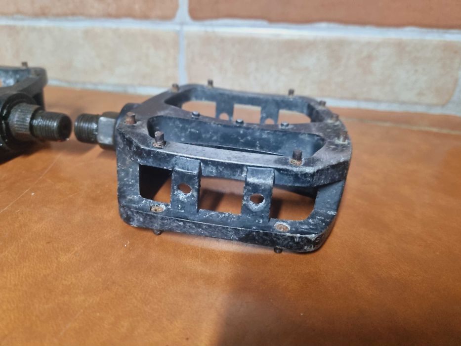 Platform Pedals423864289105039361
