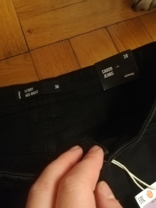 Czarne Jeansy Cargo ze średnim stanem rozmiar M