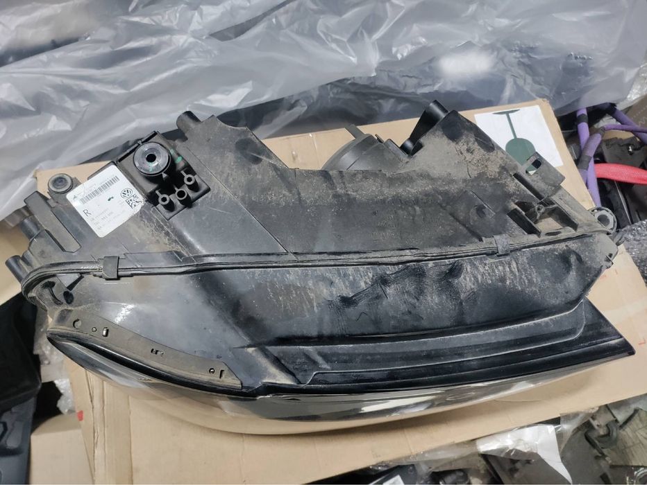 Фара права Фольксваген Тігуан 2