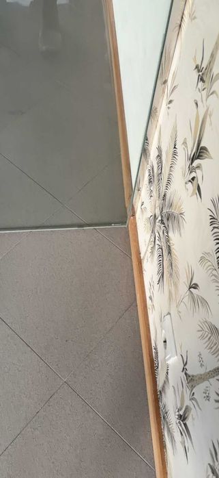 Venda Urgente de Divisória em vidro temperado como nova.