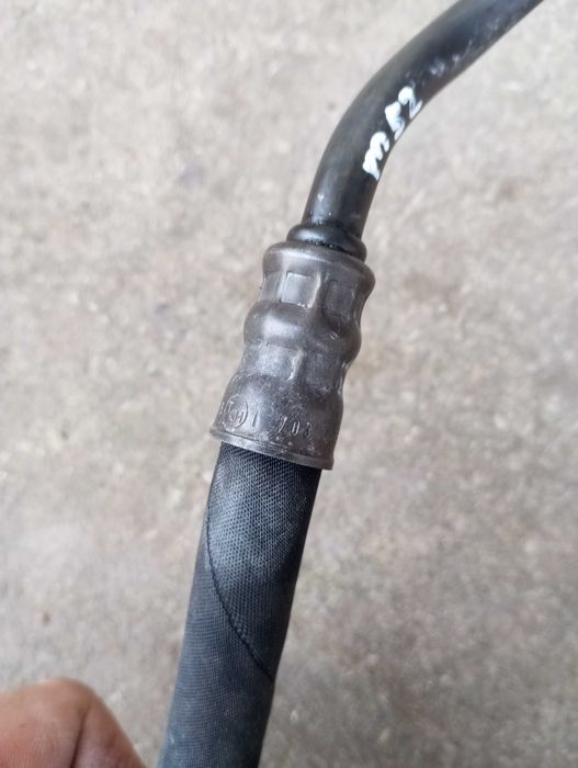 масляна шланга  BMW e39,e36,e38 m52 1703464