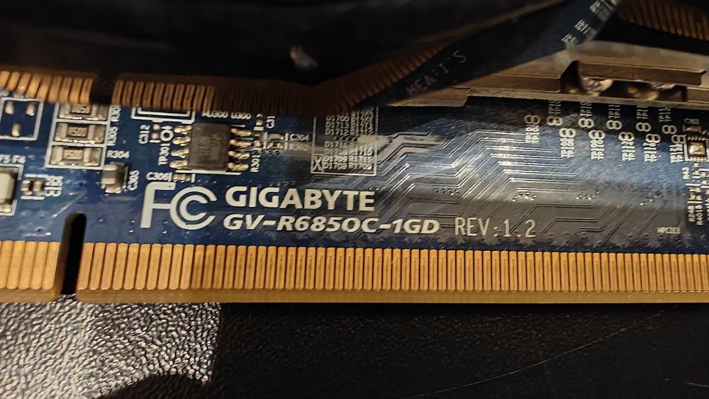 Gigabyte GV-R6850C-1GD
